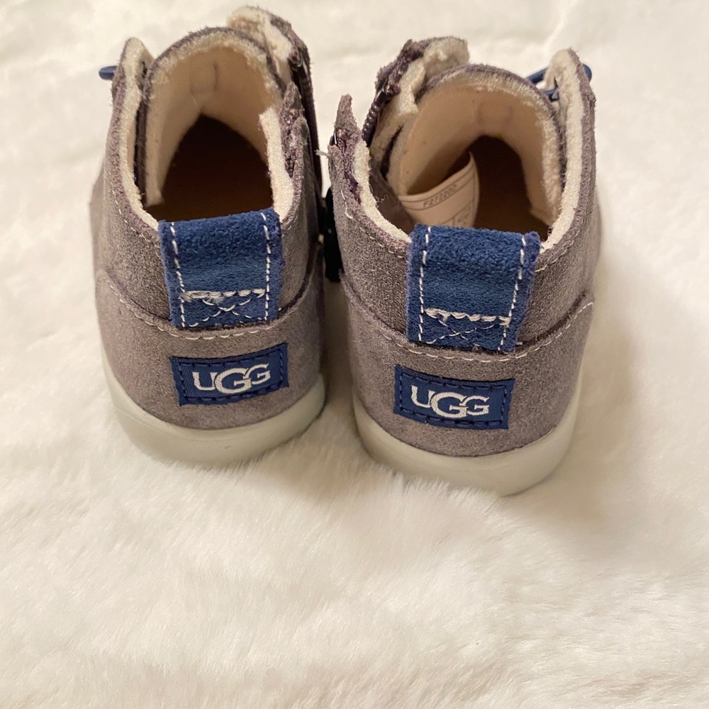 *SOLD* UGG NWOT Kristijan Chukka Boot - Picture 4 of 6